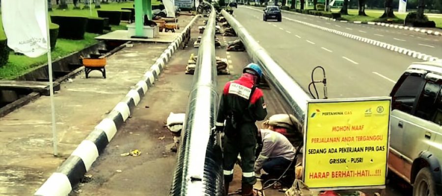 Hydrostatic-Test Pipeline dia-20" ± 300 meter, String HDD Before & After Pullback - Main Gate Pusri